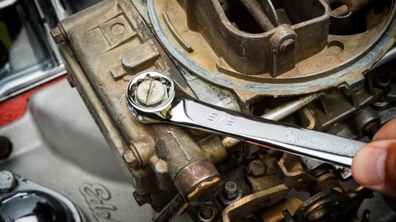 Person using Husky tool
