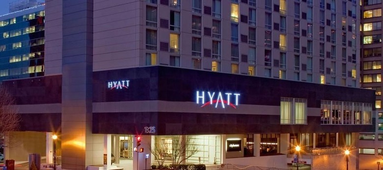 Hyatt-Arlington-Exterior