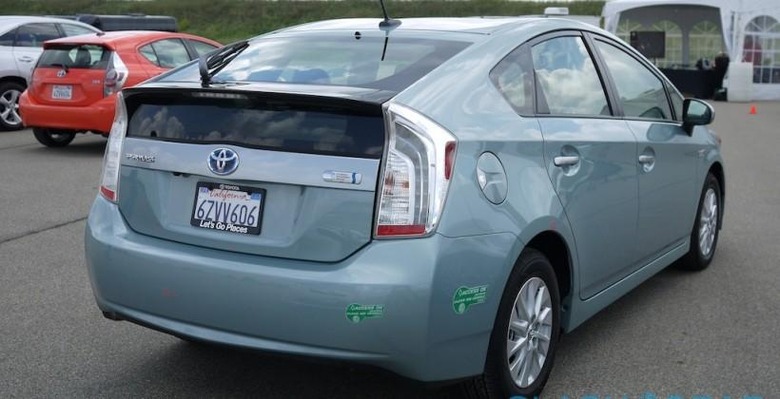 toyota_prius_plug-in_0