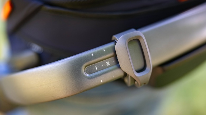 The adjustment lever of the Hypershell Pro X.