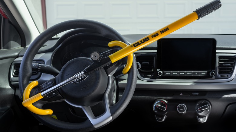 Steering wheel lock on Kia