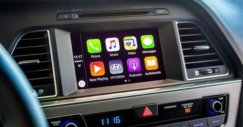 HYUNDAI ADDS APPLE CARPLAY SUPPORT TO 2016 SONATA