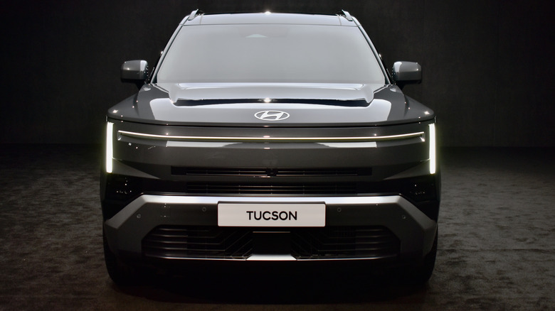 2027 Hyundai Tucson front view.