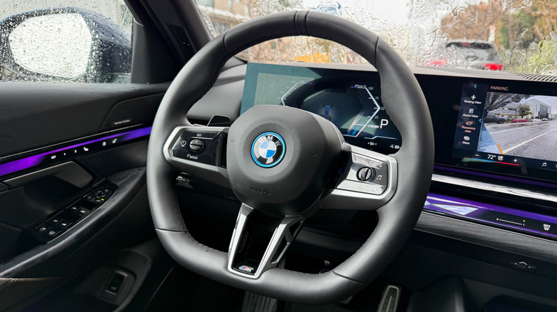 2026 BMW i5 xDrive40 steering wheel
