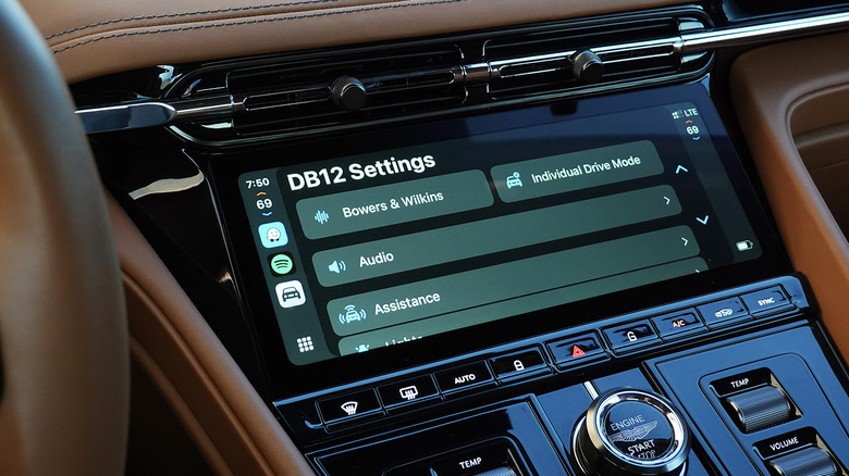 Aston Martin DB12 Volante Apple CarPlay Ultra settings page