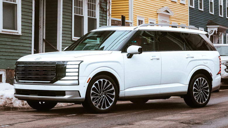 Front 3/4 photo of the 2026 Hyundai Palisade Calligraphy.