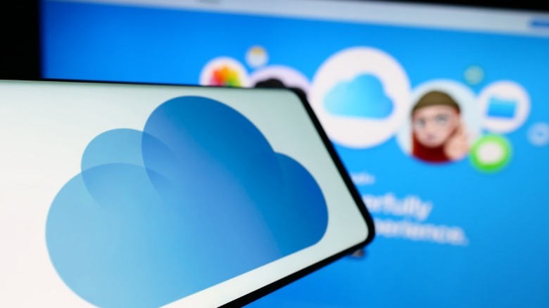 iCloud logo and website