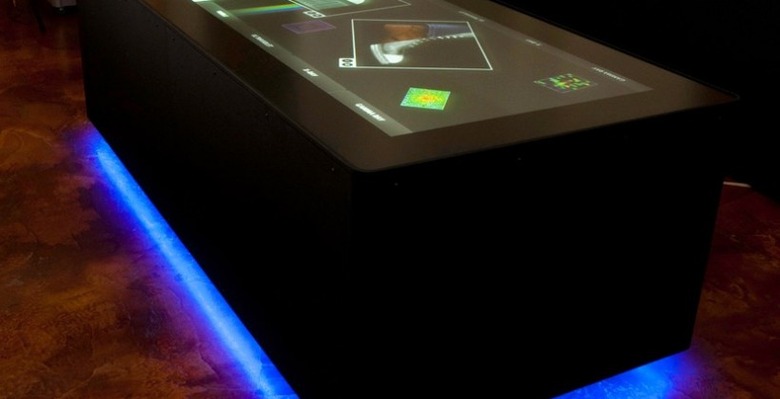 ideum_ultra-wide_touchscreen_table