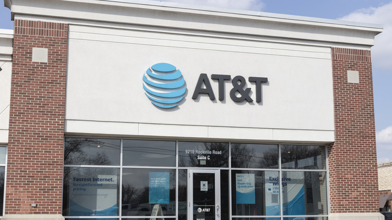 view of an AT&T store