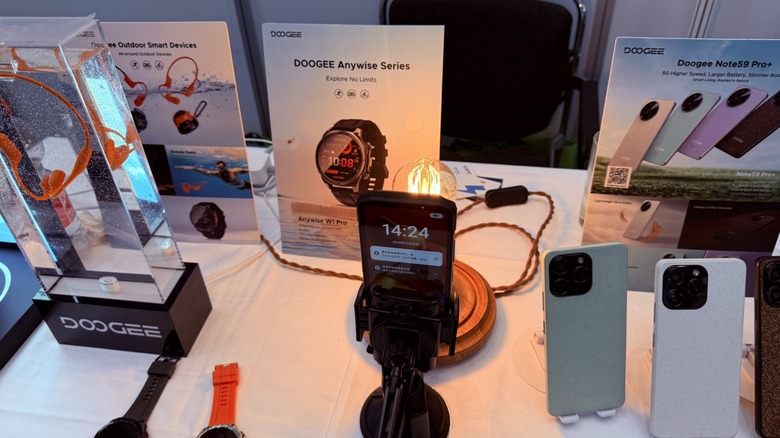 Various Doogee products on display
