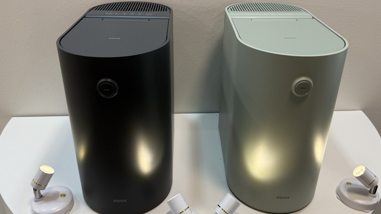 Two Minix Flender electric composters on display