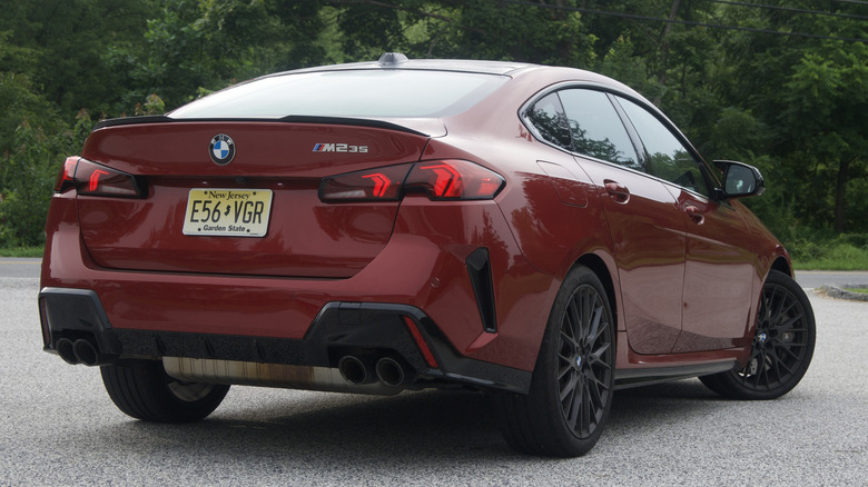 2025 BMW M235 rear 3/4 view