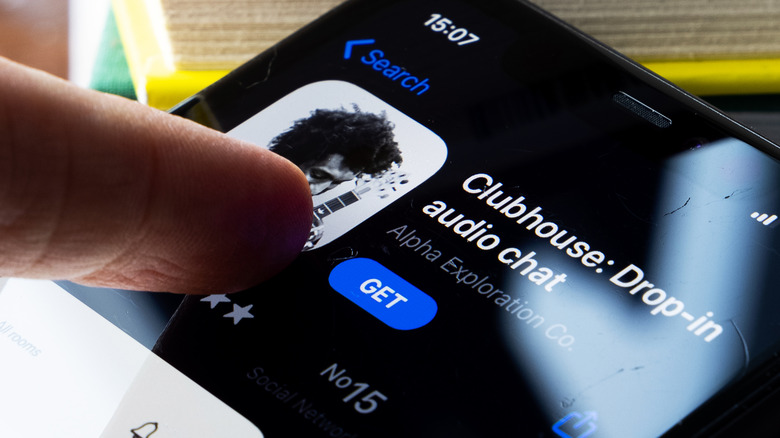 Clubhouse download page in AppStore on iPhone