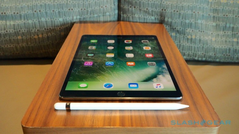 Review: Apple 12.9-inch iPad Pro (Second Generation), 10.5-inch