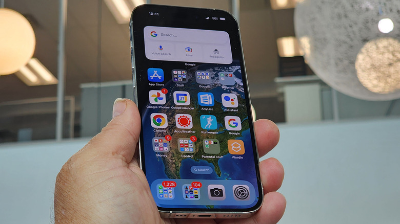 Man holding an iPhone 14 Pro