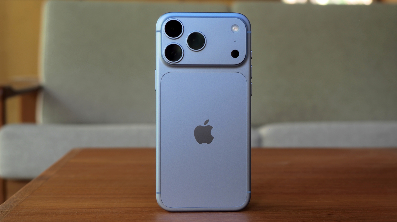 iPhone 18 Pro Review: Variable Aperture and A20 Pro Chip