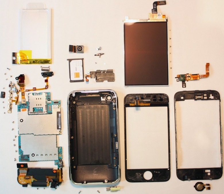 iphone-3g-s-fully-disassembled2