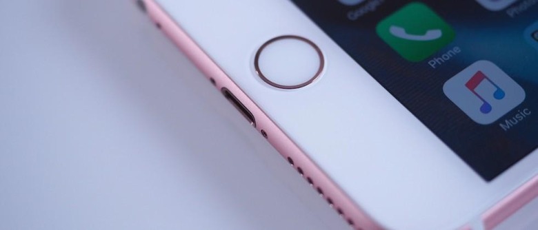 iPhone 7 rumored to use Lightning connector audio, drop headphone jack