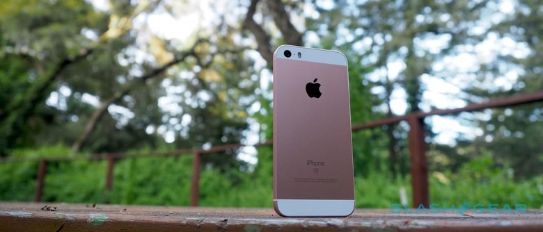 apple-iphone-se-review-0