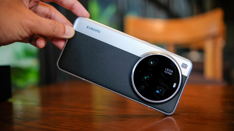 Xiaomi 15 Ultra with a 1-inch camera module