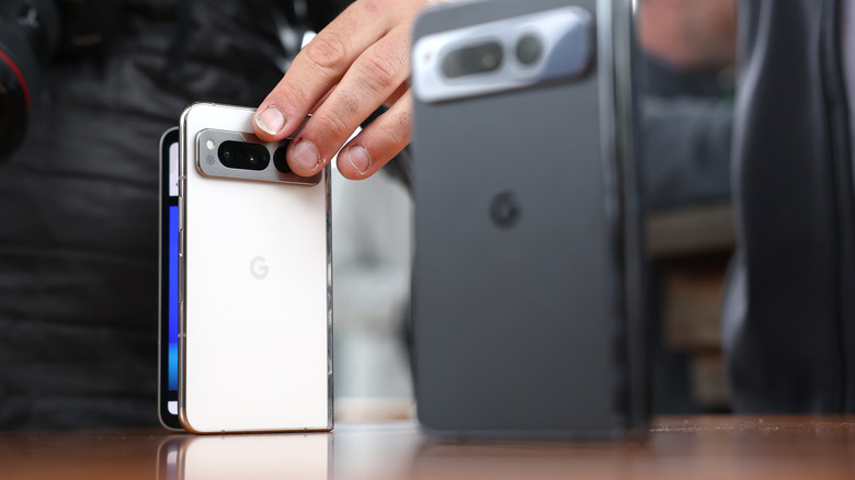 Multiple google pixel folds
