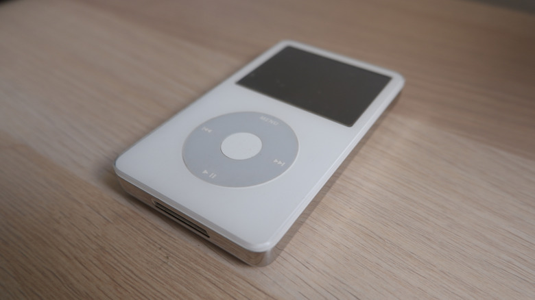 ipod classic on table
