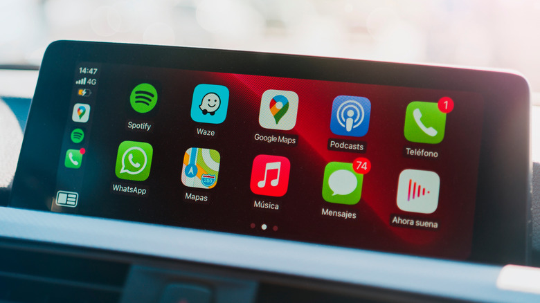 Widescreen Wireless CarPlay dashboard