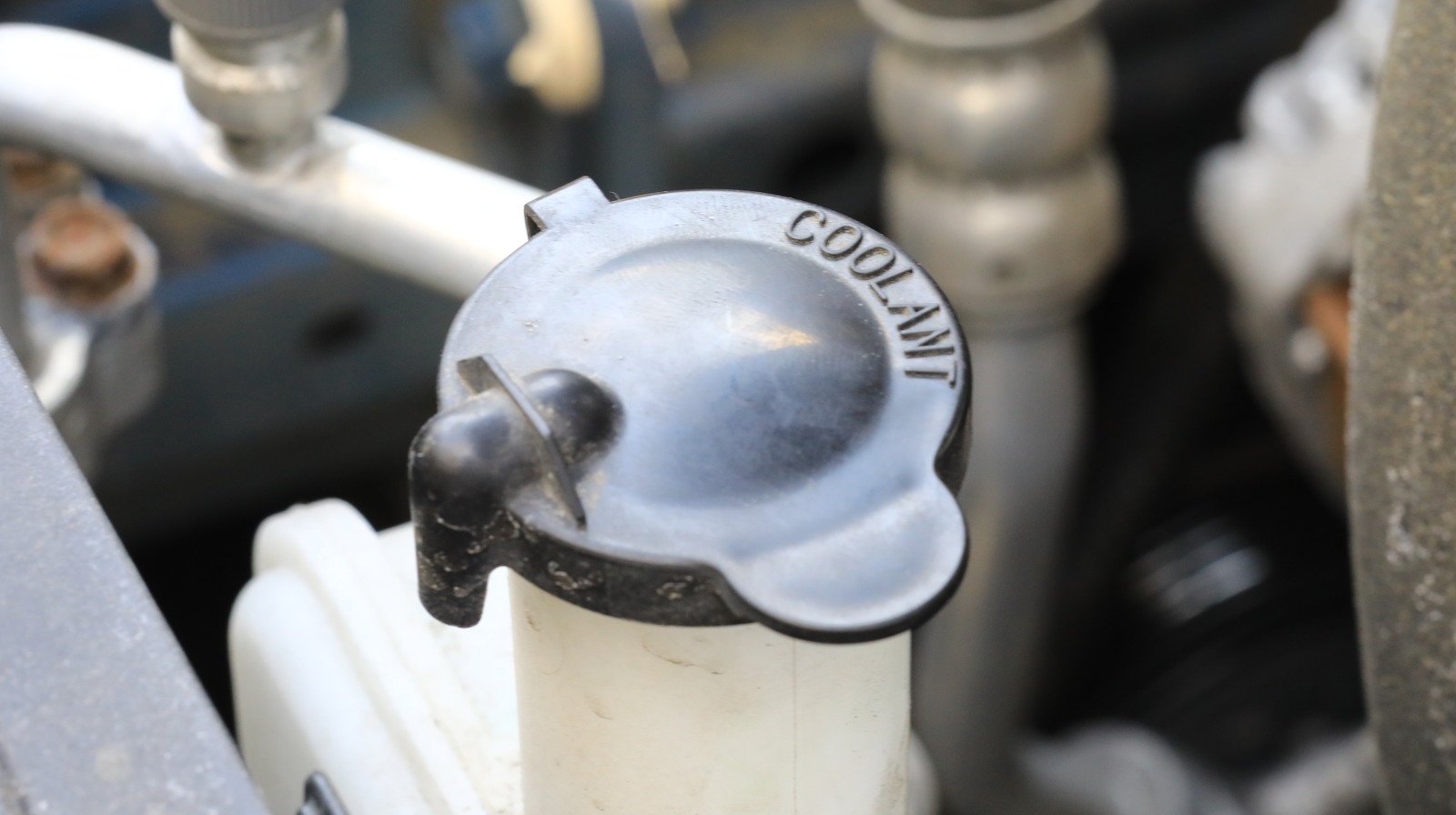 Is Engine Coolant The Same As Antifreeze? Here's Which One To Use