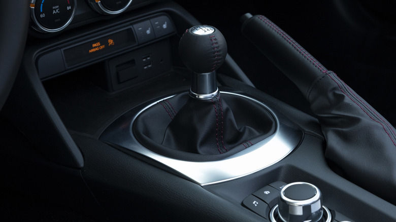 Close up view of manual shifter on Mazda MX-5 Miata