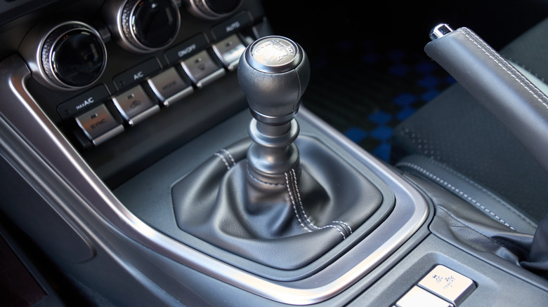 The manual shifter in a Toyota GR86
