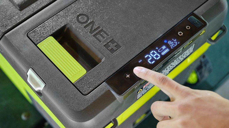 Ryobi cooler display