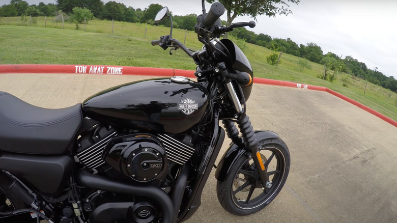 Fuel tank and side details on the Harley-Davidson Street 750