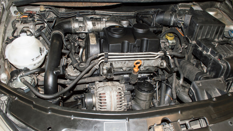 Early 2000s Volvo 5 cylinder diesel engine