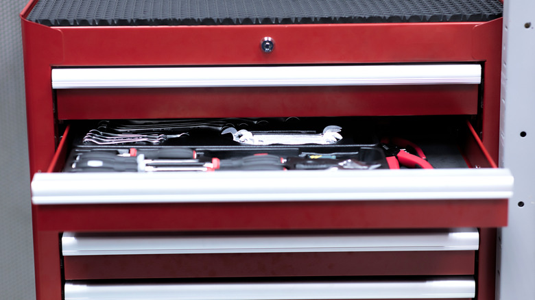 Professional tool cabinet