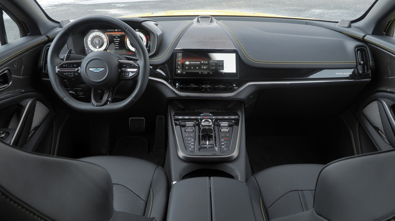 2025 Aston Martin DBX707 dashboard