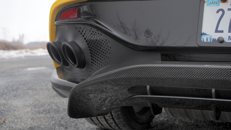 2025 Aston Martin DBX707 rear diffuser and tailpipes