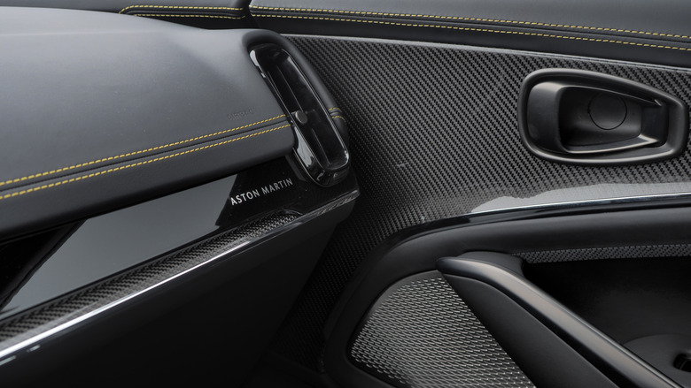 DBX trim detail