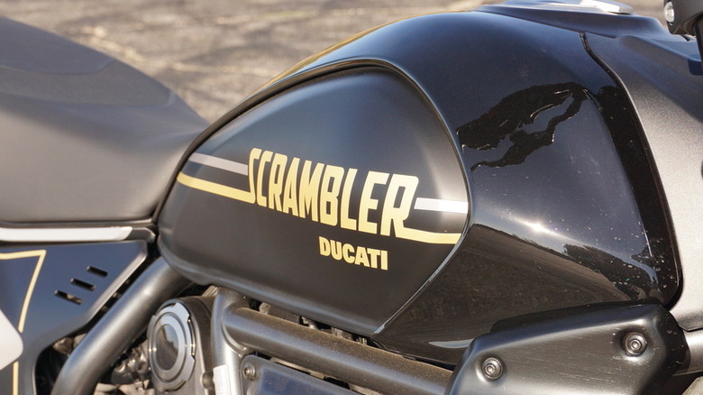 2025 Ducati Scrambler Full Throttle tank graphic