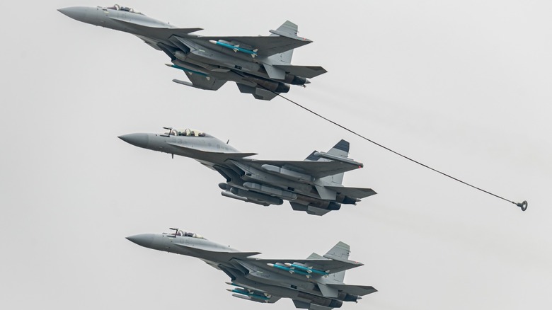 J-15T and J-15 D flying mid-air
