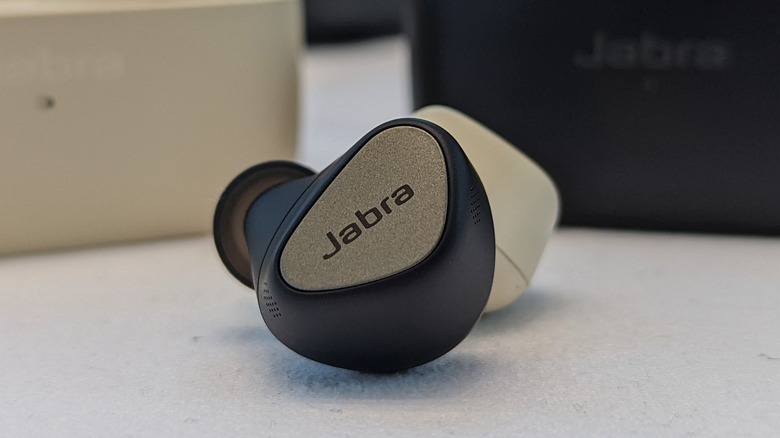 Jabra Elite 5 Gold Beige model