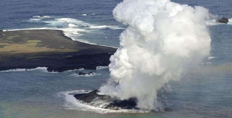 japan-volcano-1