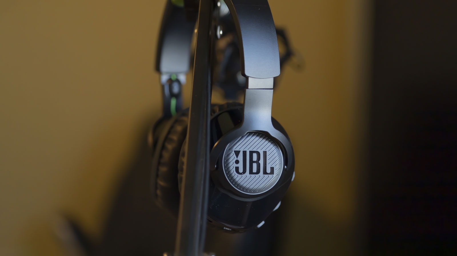 JBL Quantum 910X Review: Xbox Gaming Headset With Spatial Sound A Few Small Issues – SlashGear