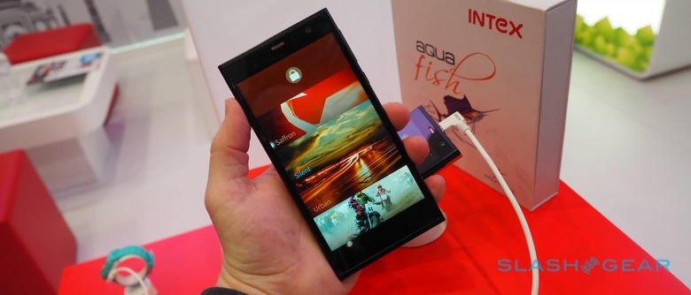 jolla-aqua-fish-intex-hands-on-sg-0