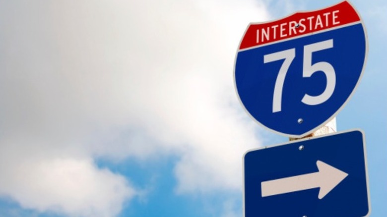 Interstate 75 directional sign