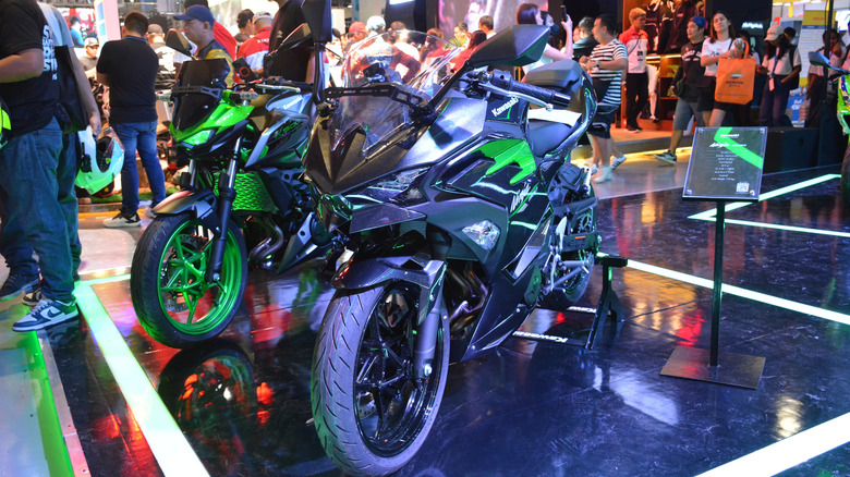 Kawasaki ninja 500 at Makina Moto Show