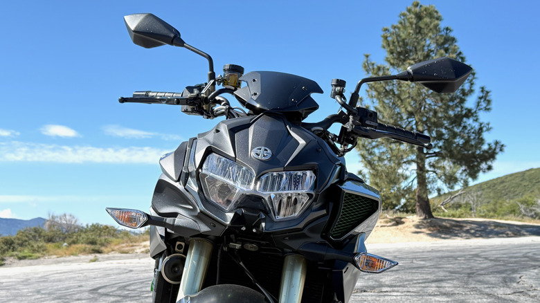2026 Kawasaki Z H2 asymmetrical body design