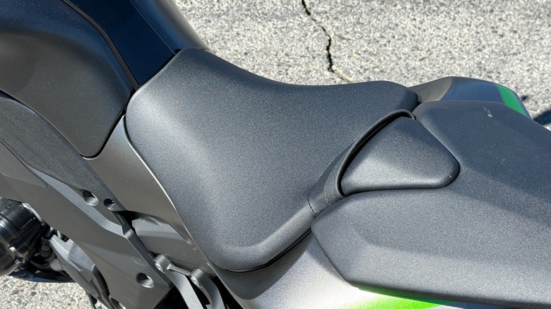 2026 Kawasaki Z1100 seat