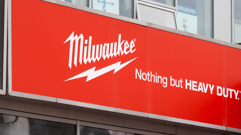 milwaukee tools sign