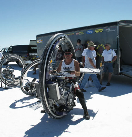 Kerry McLean's Monowheel Rocket Roadster