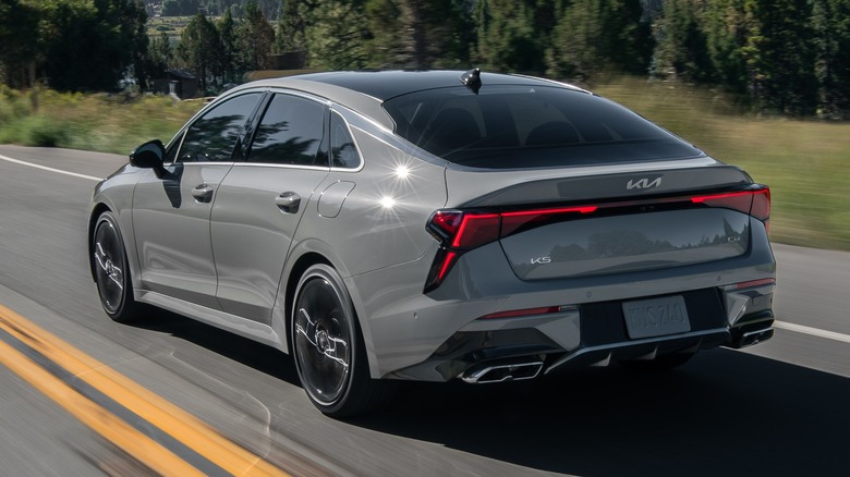 Rear view of Kia K5.